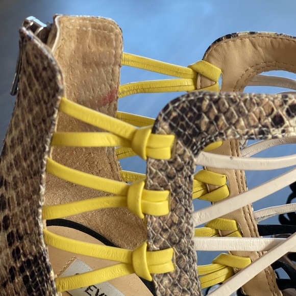 Steve Madden Sleik Sandals 8M - Picture 6 of 6